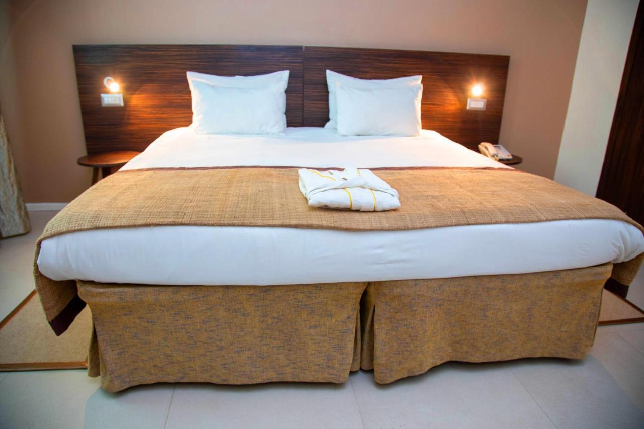 Hotel La Villette Antananarivo Ngoại thất bức ảnh