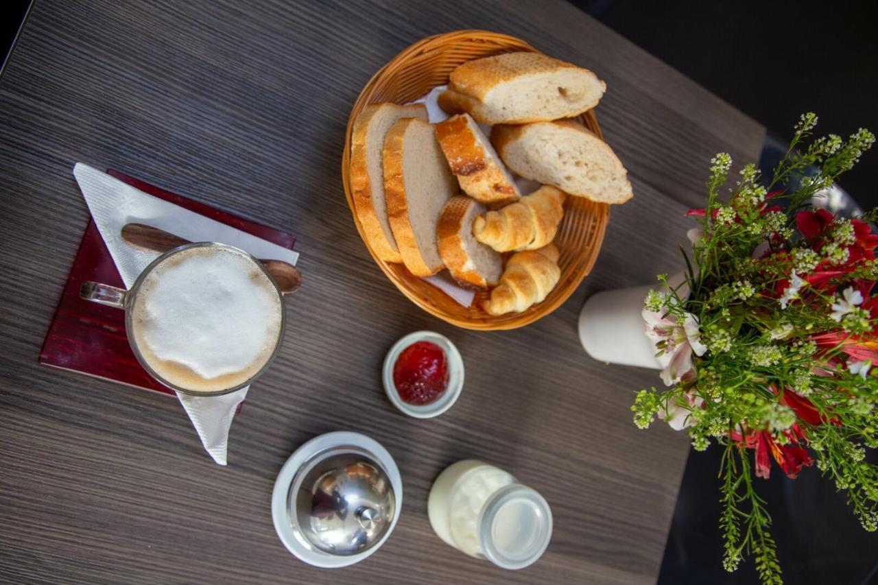 Hotel La Villette Antananarivo Ngoại thất bức ảnh