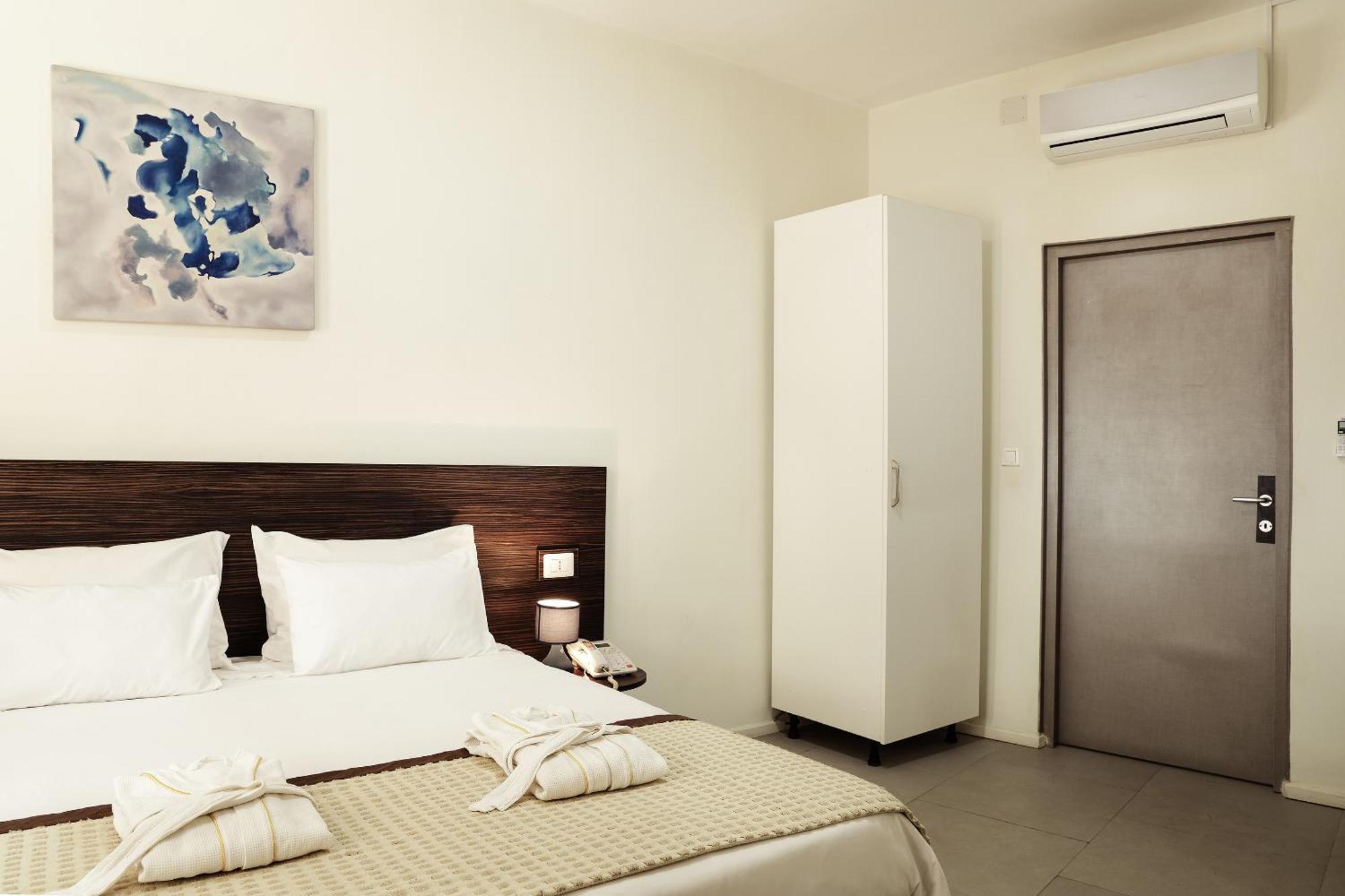 Hotel La Villette Antananarivo Ngoại thất bức ảnh